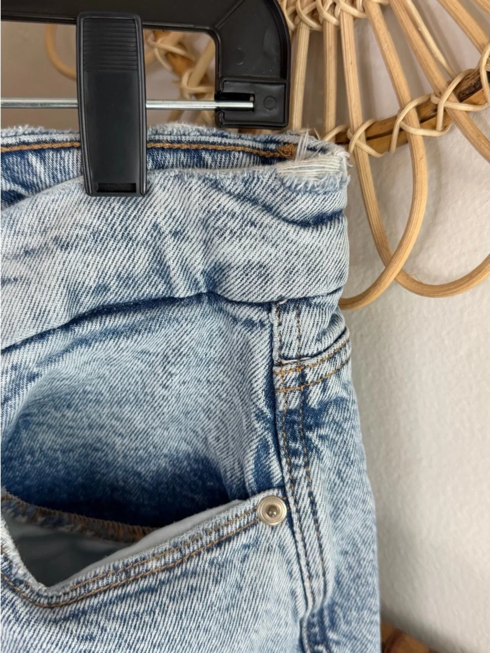 Good American Good Curve Straight Step Jeans in Indigo Wash Size 12/31 - Picture 7 of 10
